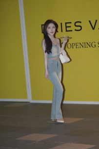 【精选街拍】Vol.3475 飒爽精致牛仔装 [66P-791MB]